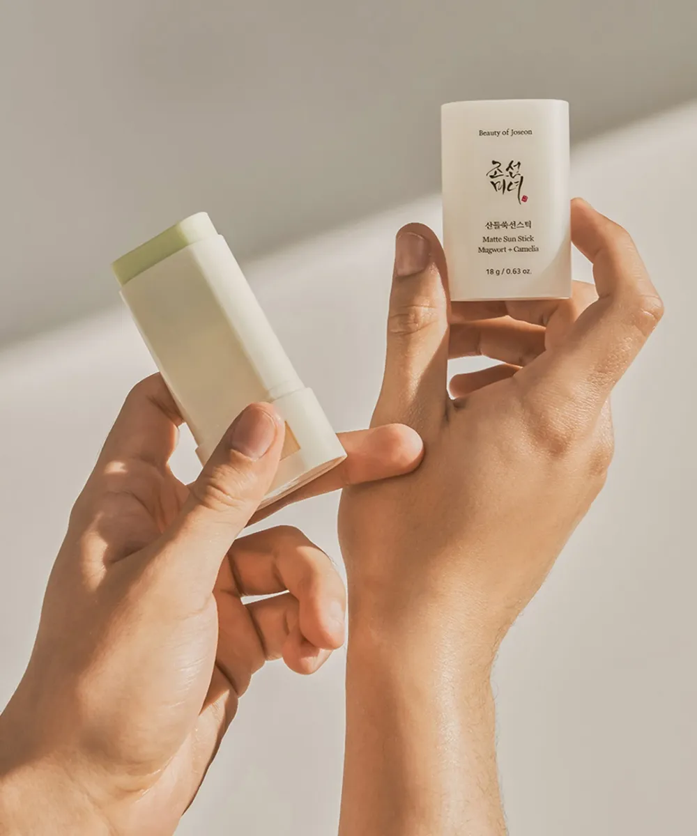 Matte Sun Stick : Mugwort   Camelia SPF 50  PA    