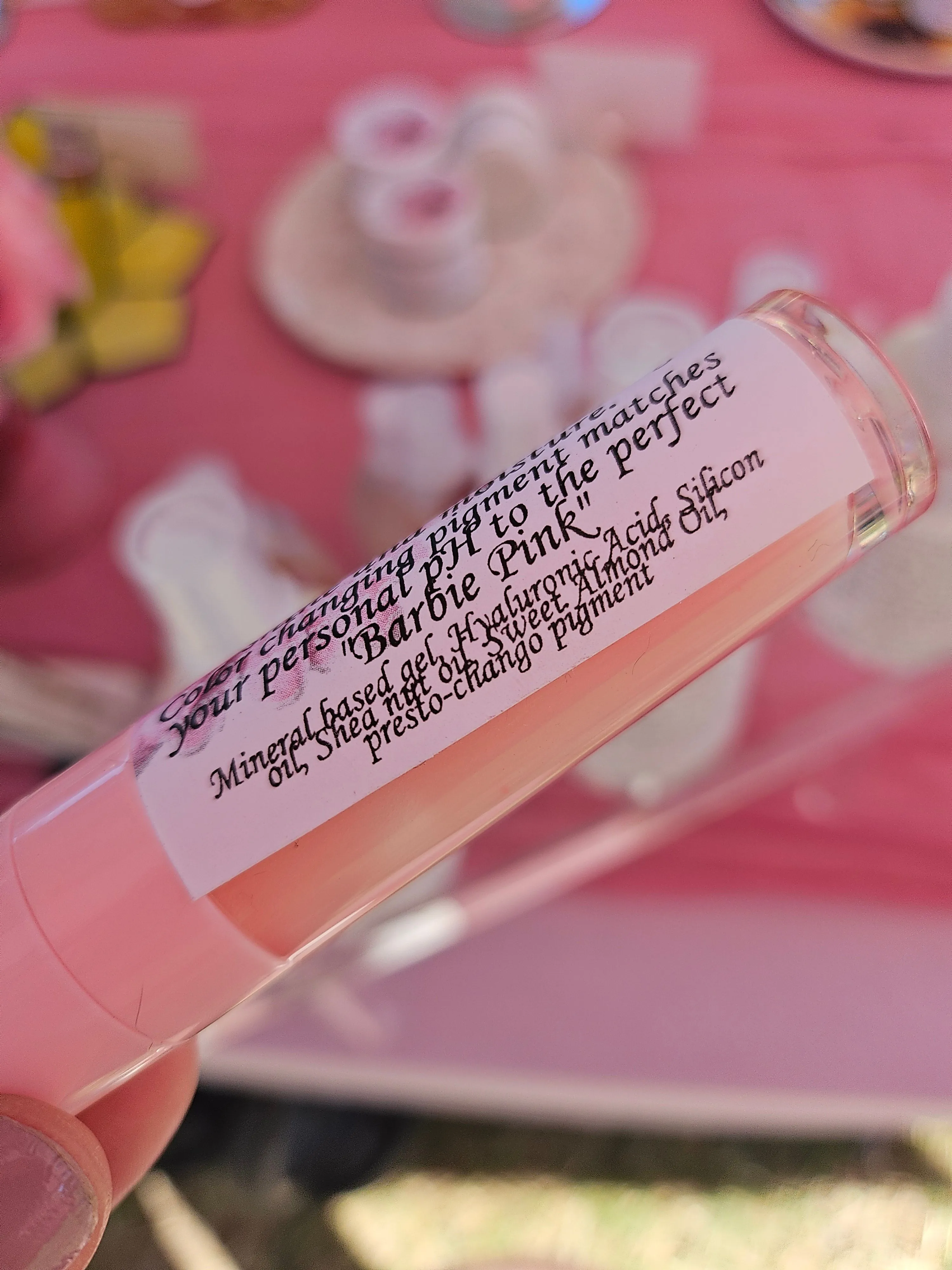 Plumping lip gloss, Hyaluronic Acid Infused